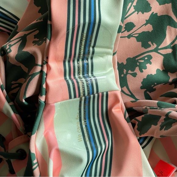 Maaji Peach and Green Floral Side Ties One Piece Swimsuit Size Medium - Picture 10 of 13